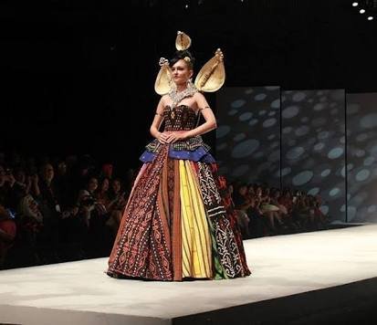 Indonesia Fashion Week 2016